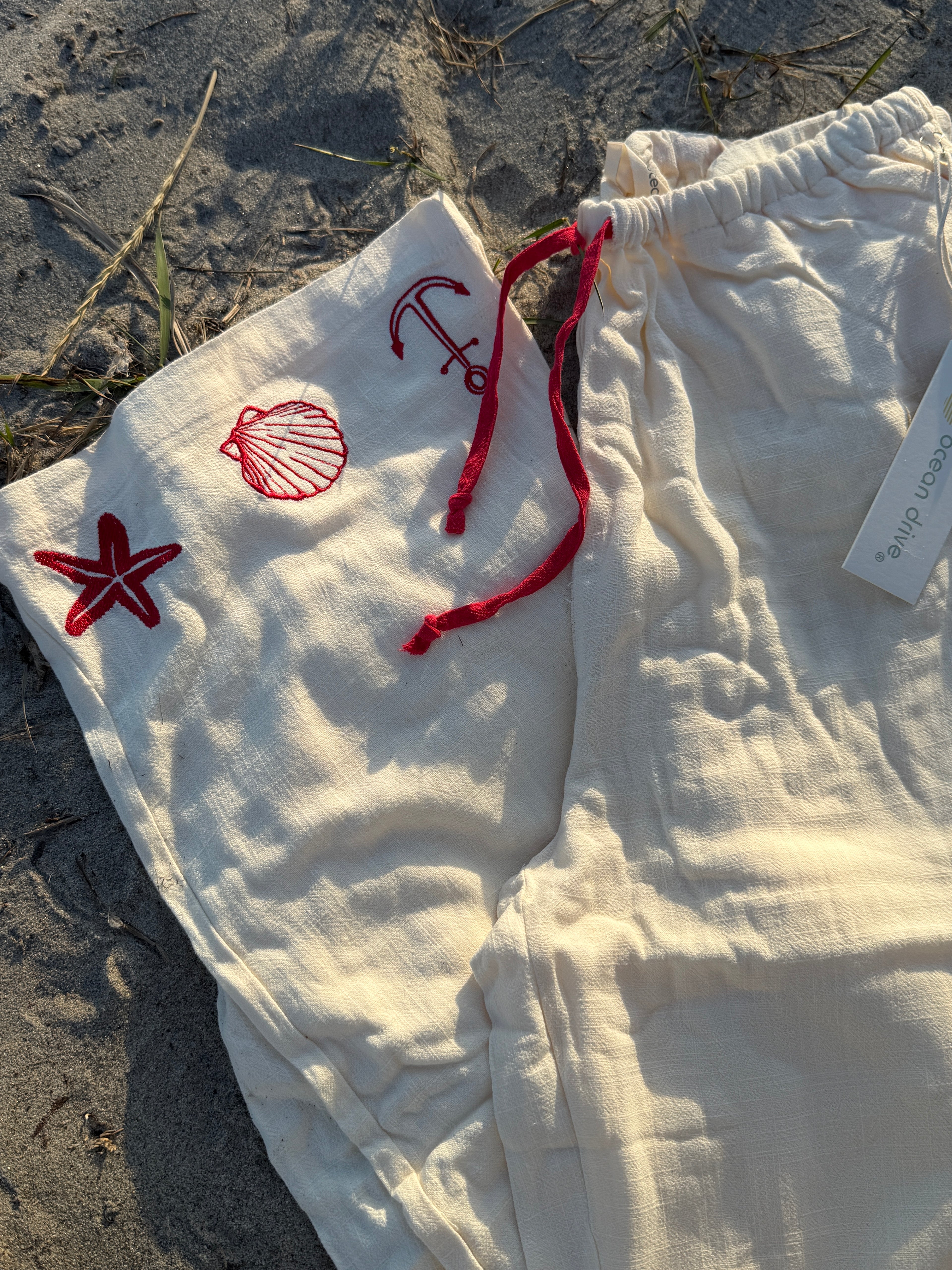 Shell Embroidered Pants